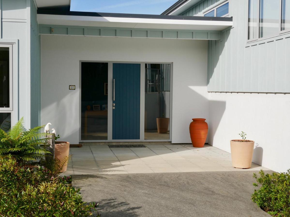 Aston Road Villa Bed & Breakfast Waikanae Kültér fotó
