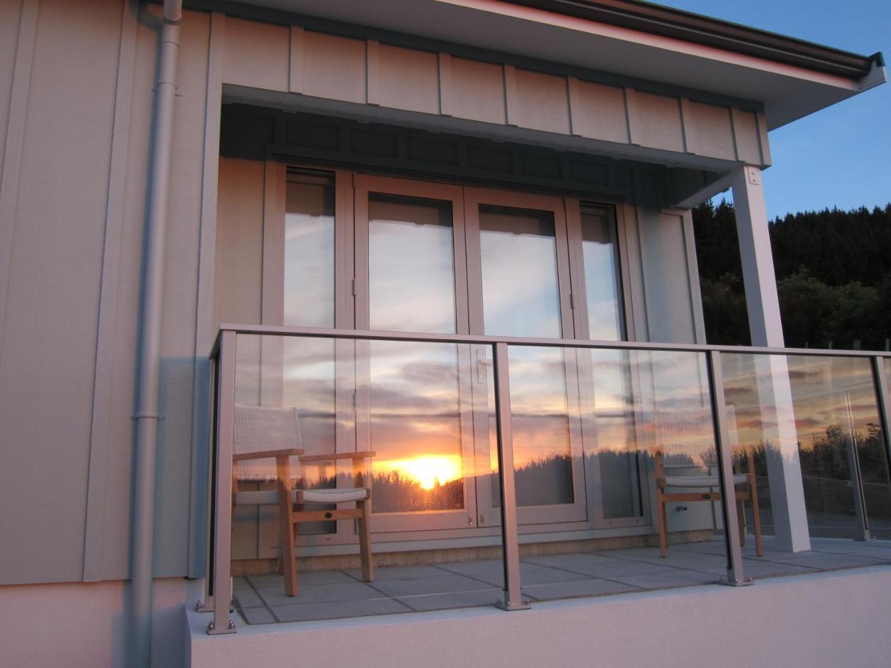 Aston Road Villa Bed & Breakfast Waikanae Kültér fotó